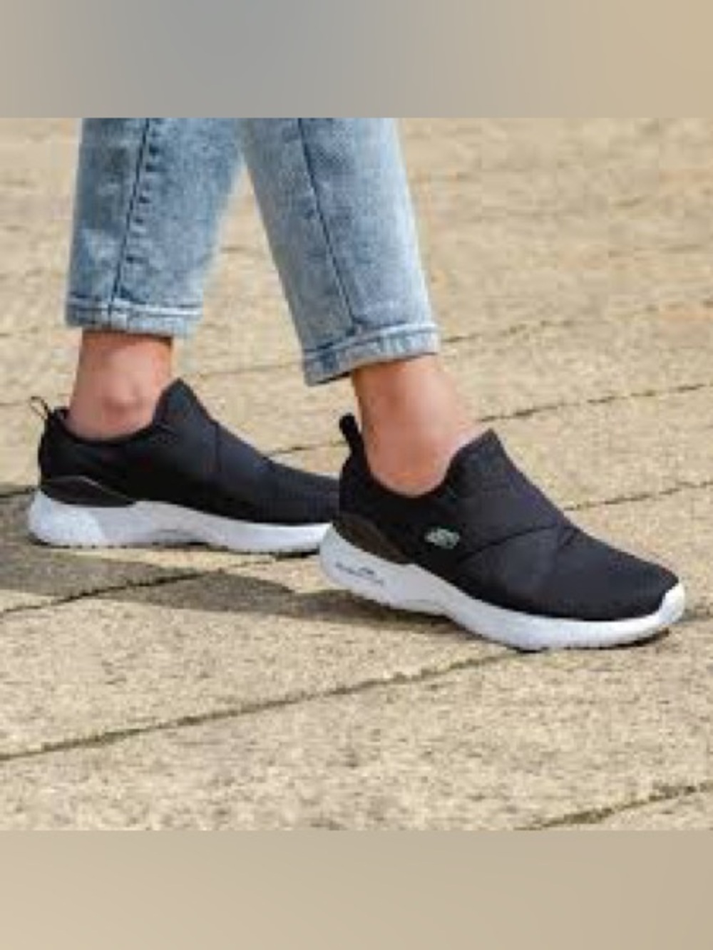 Like New Ladies Size 8.5 Skechers Skech-Air Dynamight Black Slip Ons (ABBA)